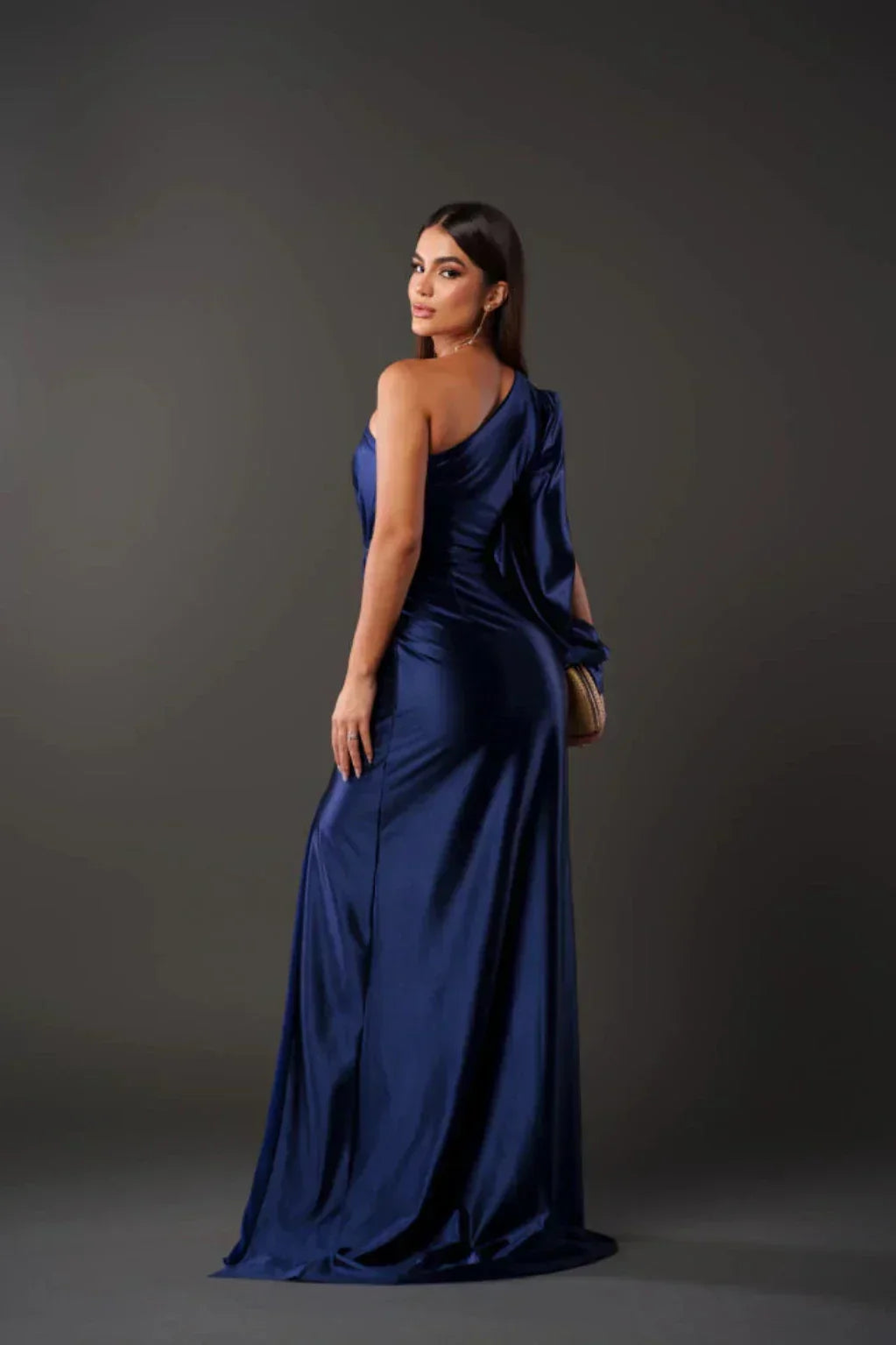 Vestido Satinado Una Manga Isidora™
