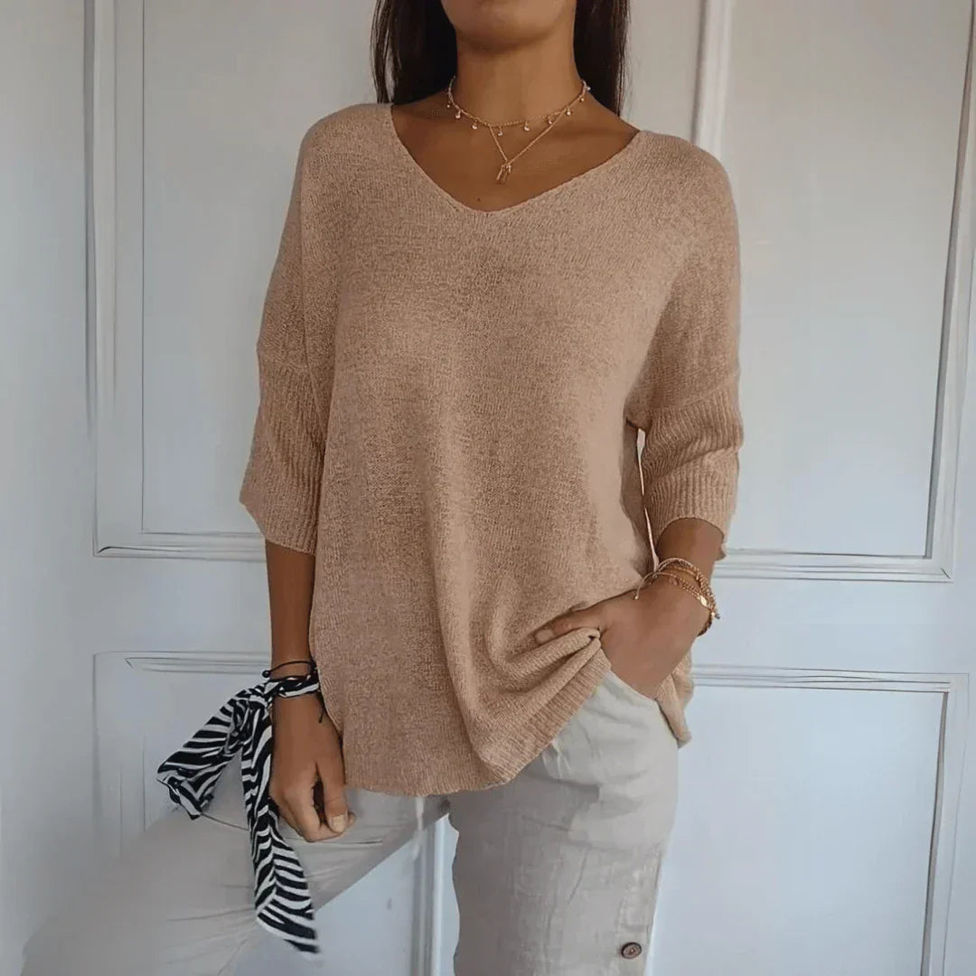 Isidora™ Top Elegante con Cuello en V y Mangas 3/4