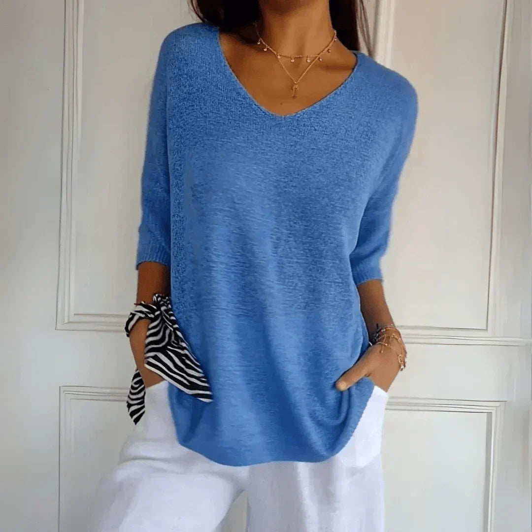 Isidora™ Top Elegante con Cuello en V y Mangas 3/4