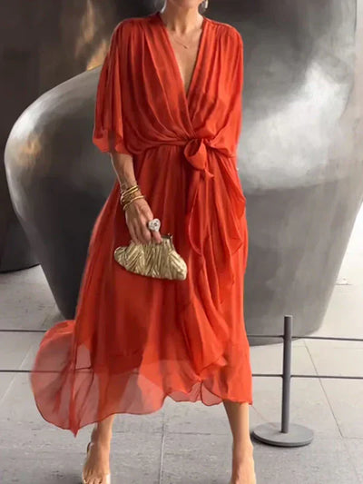 Renata™ Vestido de Gasa Escote V