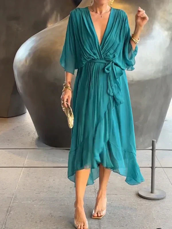 Renata™ Vestido de Gasa Escote V