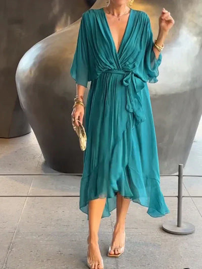Renata™ Vestido de Gasa Escote V