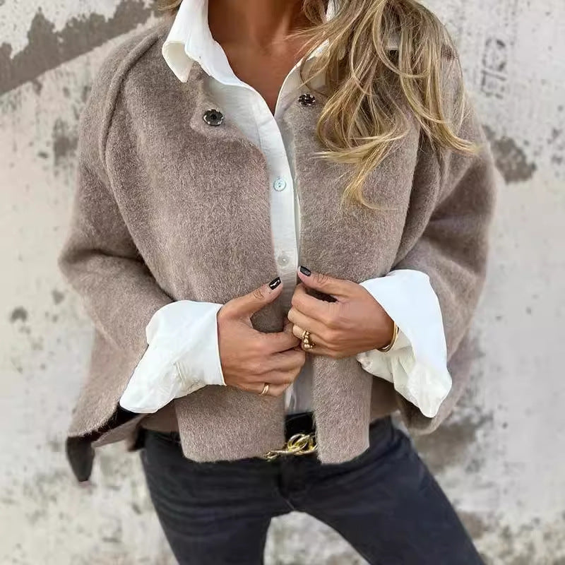 Rayén™ Chaqueta Corta con Mangas