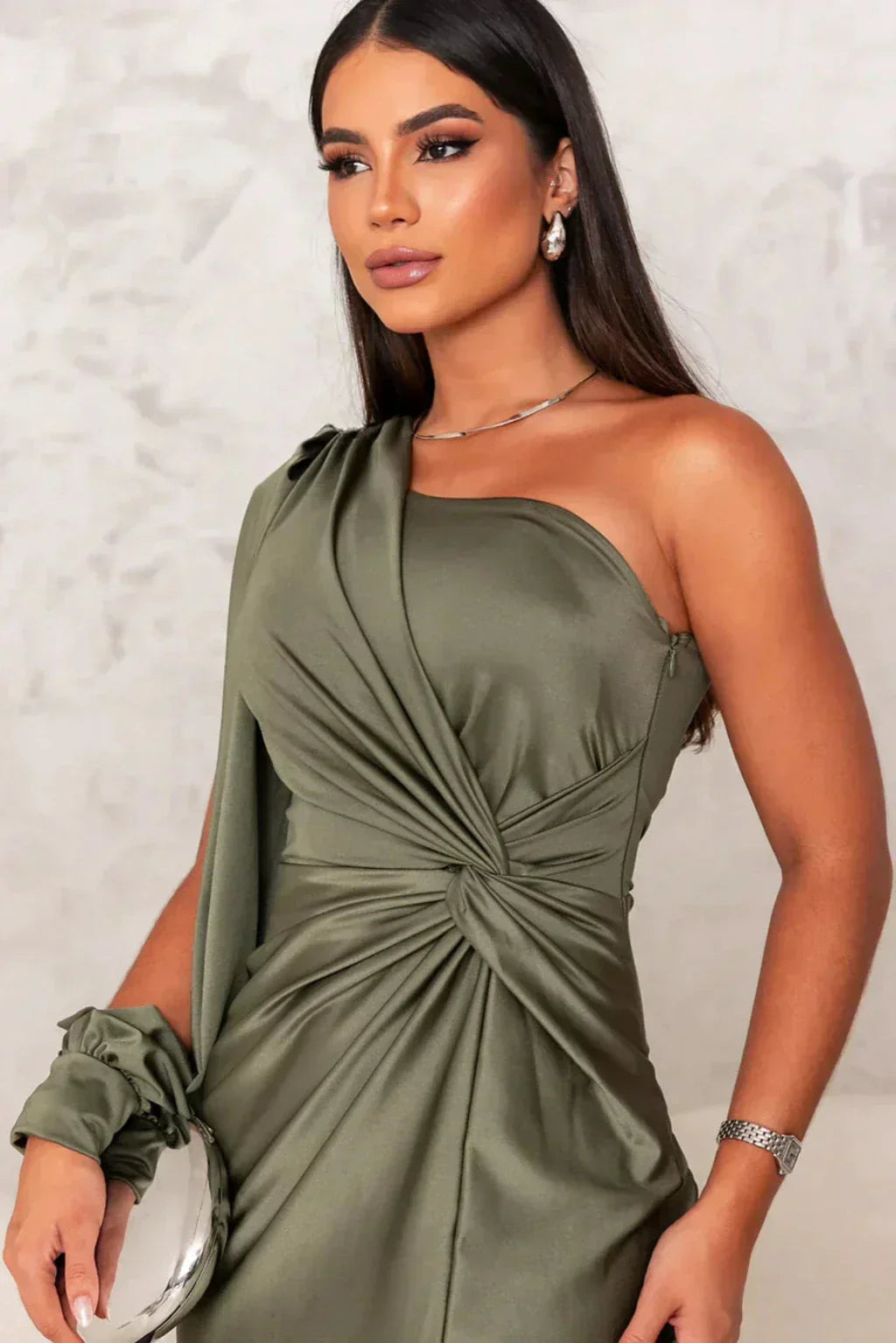 Vestido Satinado Una Manga Isidora™